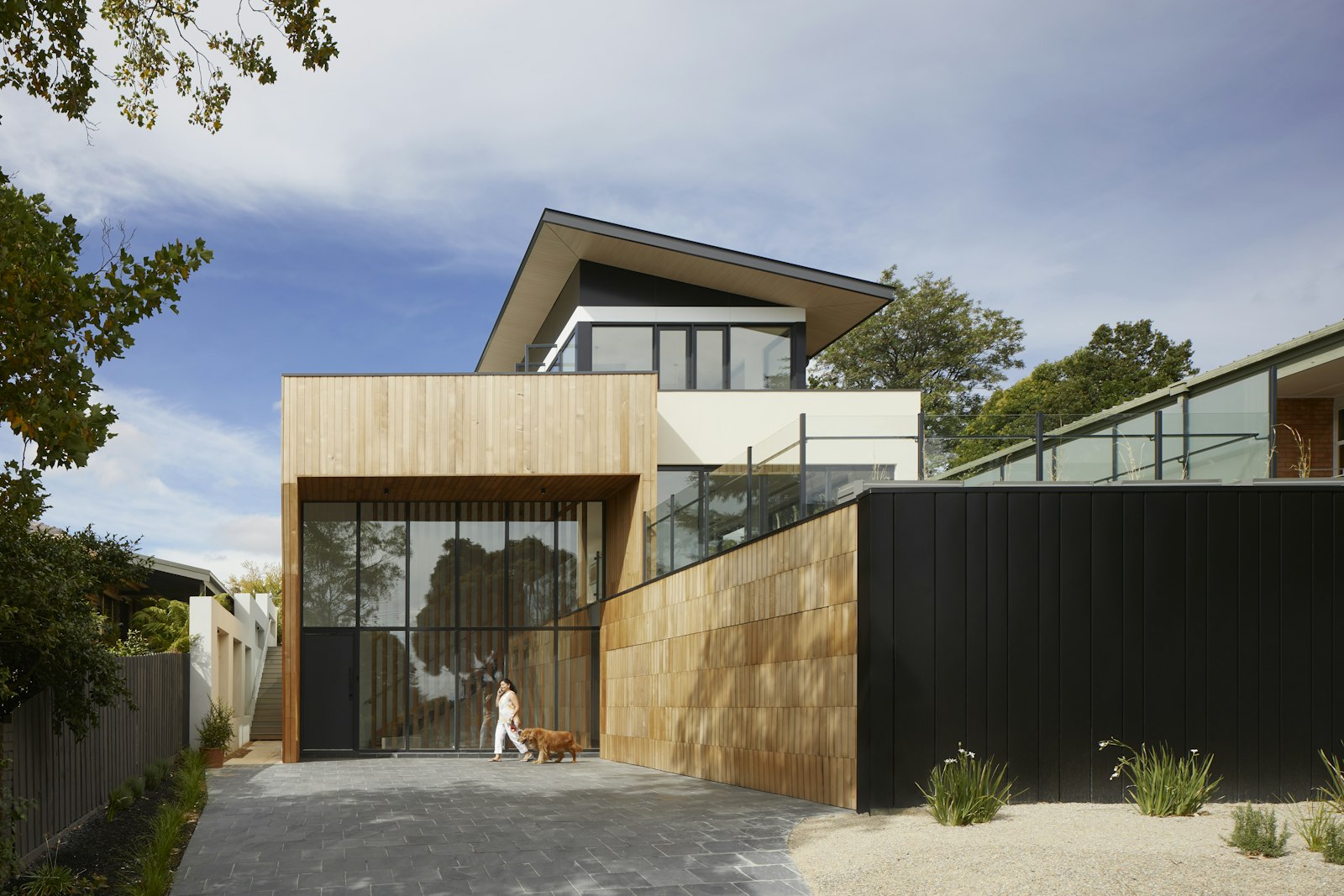 Contemporary independent house with a clean elevation